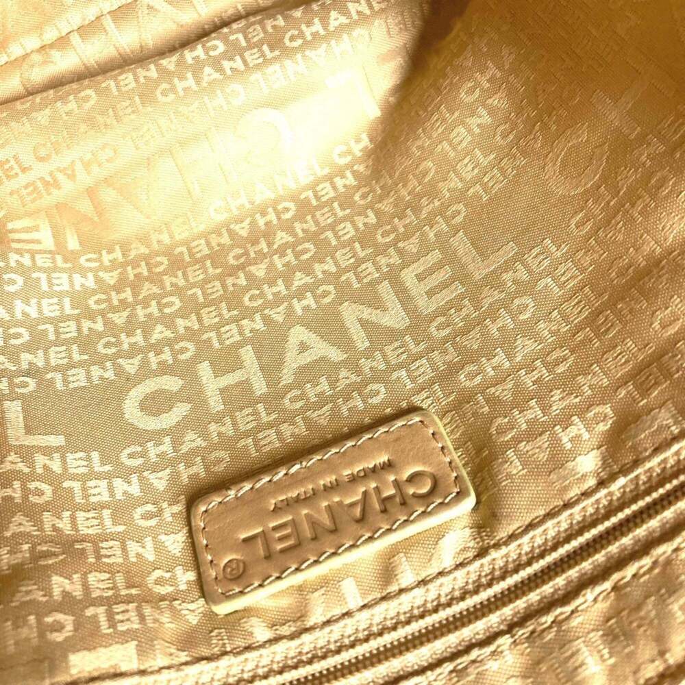 CHANEL Cream Caviar Leather Logo Shoulder Bag - Picture 12 of 15